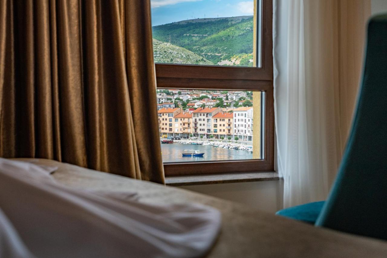Hotel Meduza Senj  Buitenkant foto