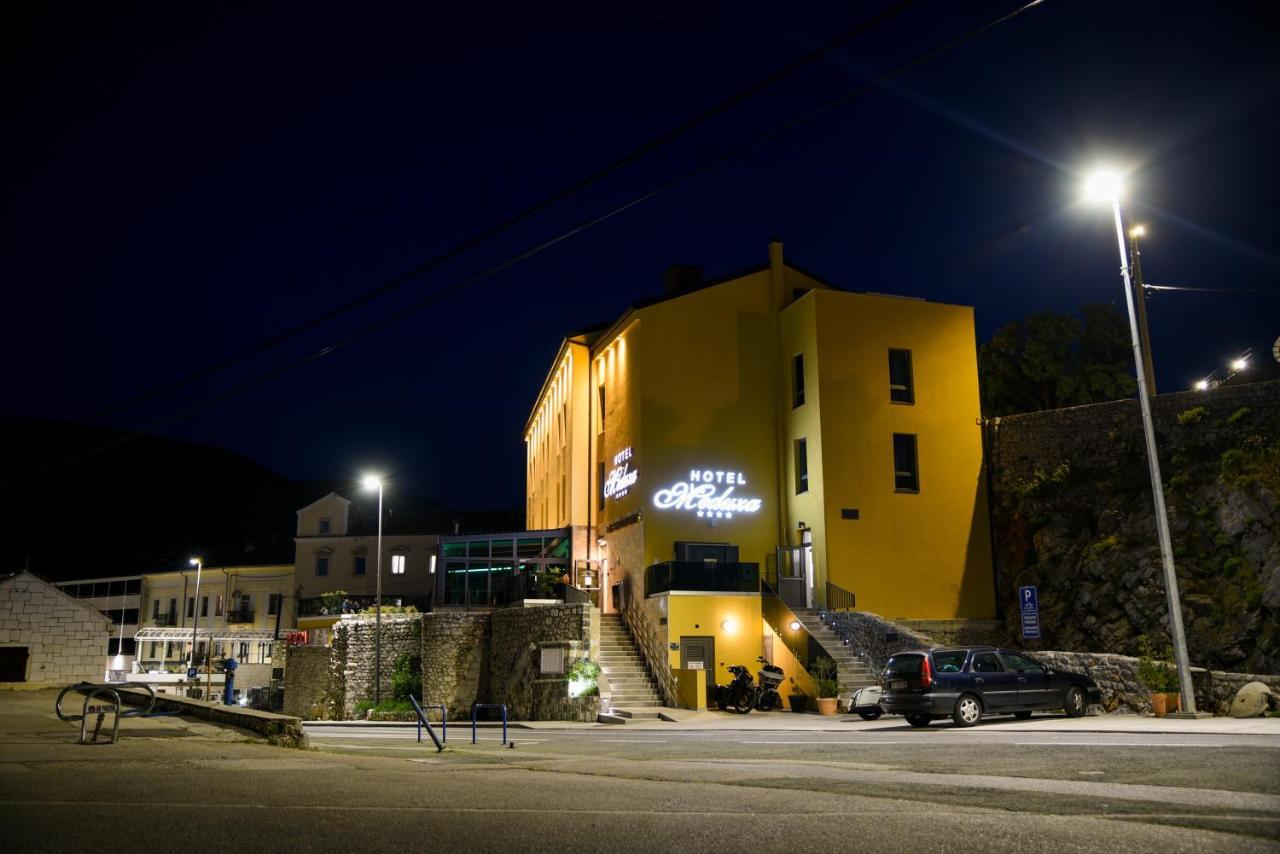 Hotel Meduza Senj  Buitenkant foto